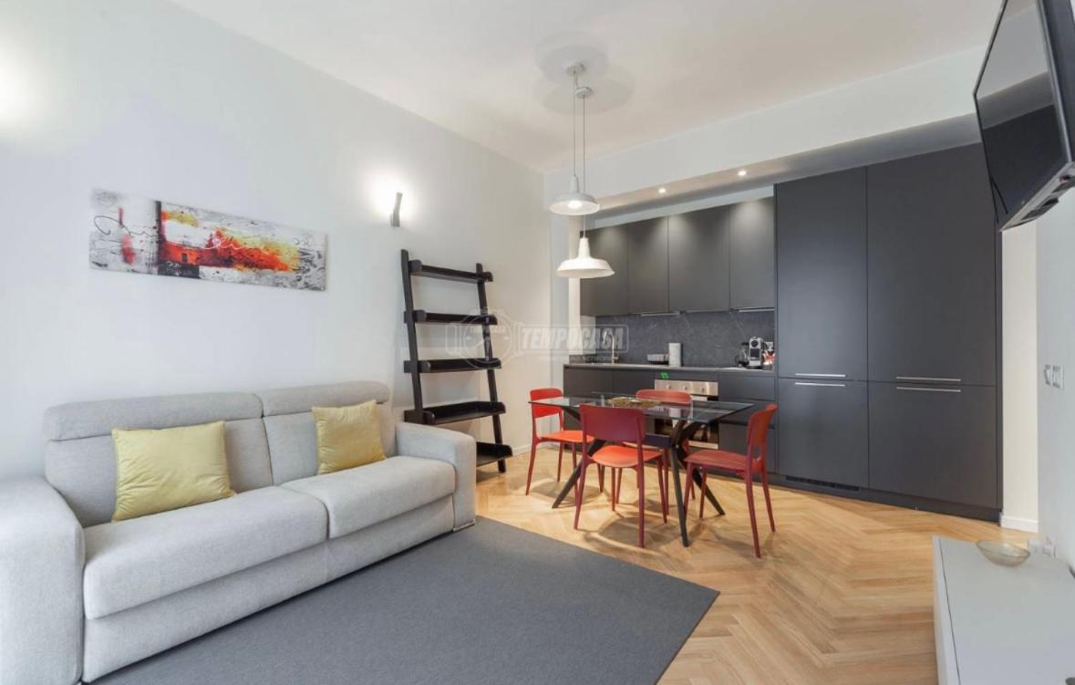 Milano: Incantevole Appartamento In Pieno Centro - Fancy Yellow Apartments Exterior photo