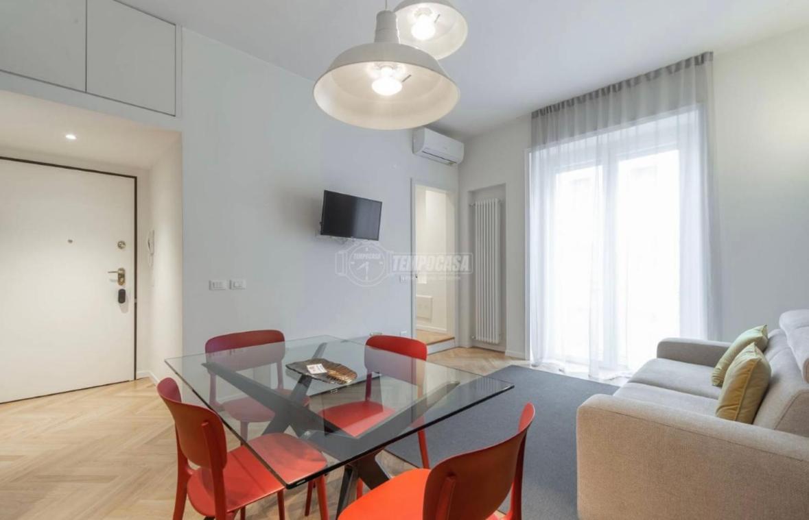 Milano: Incantevole Appartamento In Pieno Centro - Fancy Yellow Apartments Exterior photo